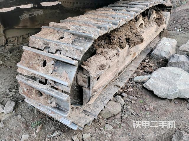 左側(cè)履帶整體?(行走機(jī)構(gòu)) 左側(cè)履帶整體?(行走機(jī)構(gòu))