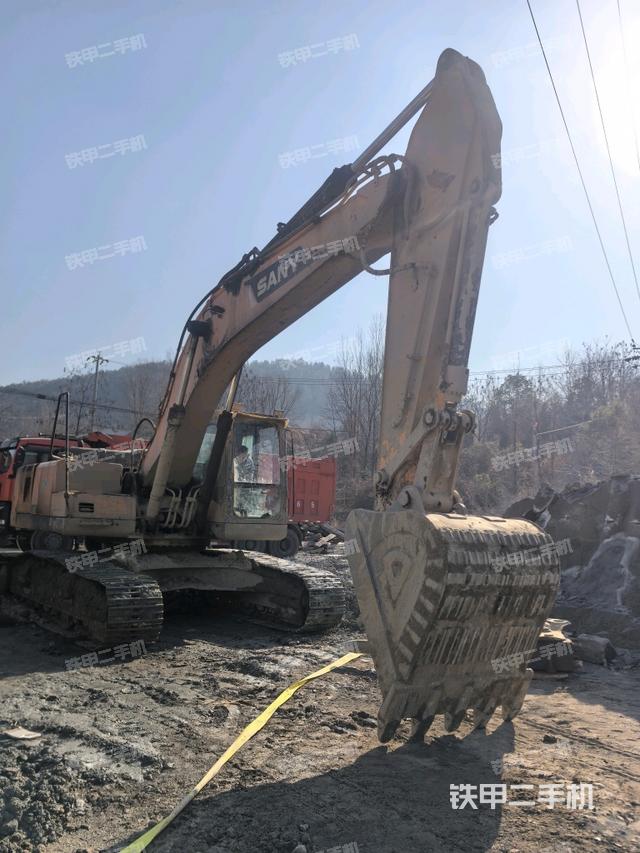 右前45(整機(jī)外觀) 右前45(整機(jī)外觀)