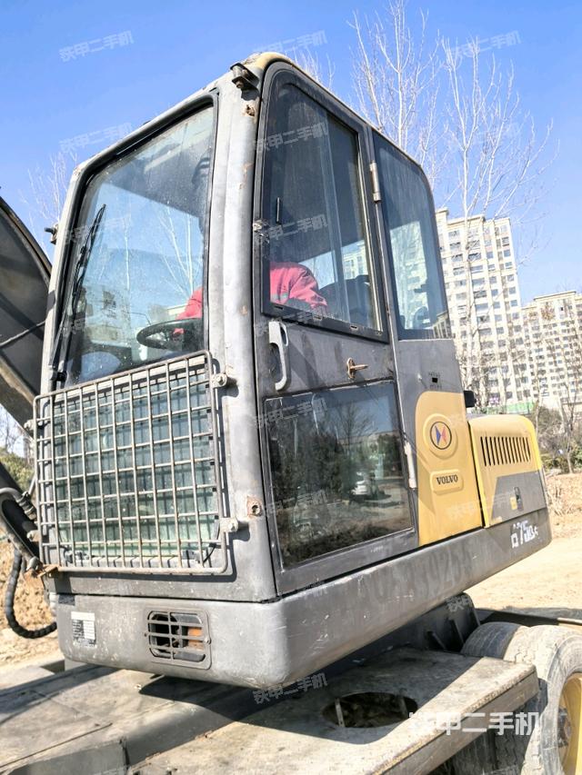 ?駕駛室正側(cè)（駕駛室部分）