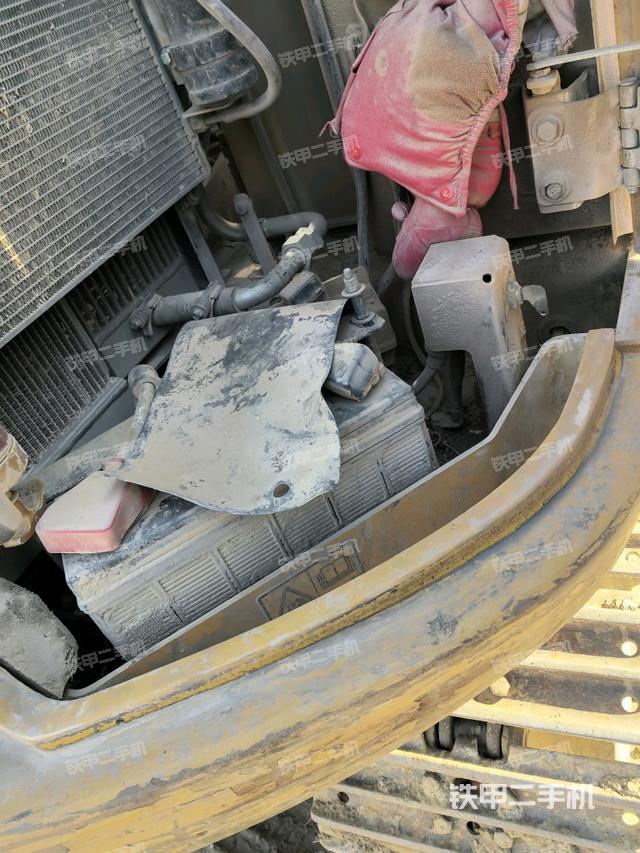 電瓶（大件艙室）