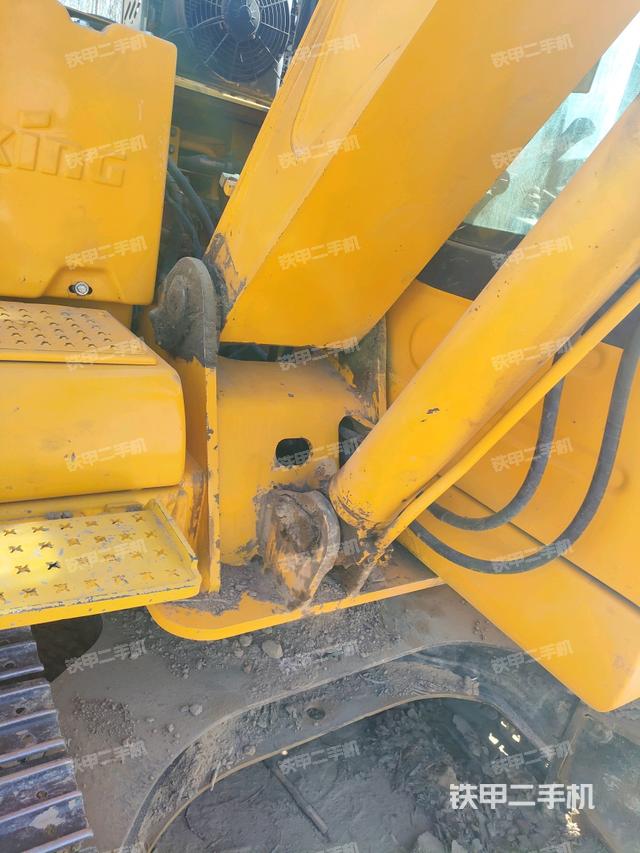 大臂根部?斜（工作和回轉(zhuǎn)裝置）