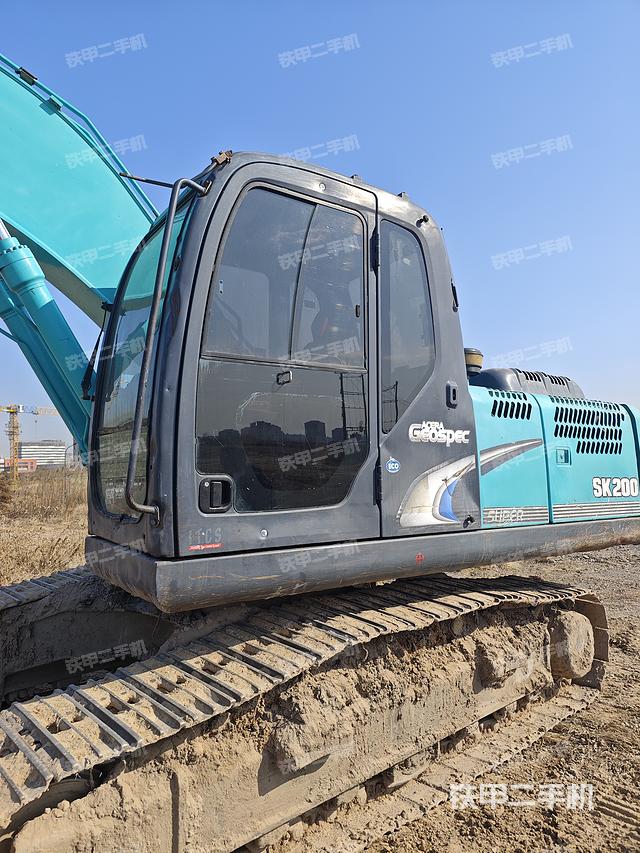 駕駛室整體（整機外觀）