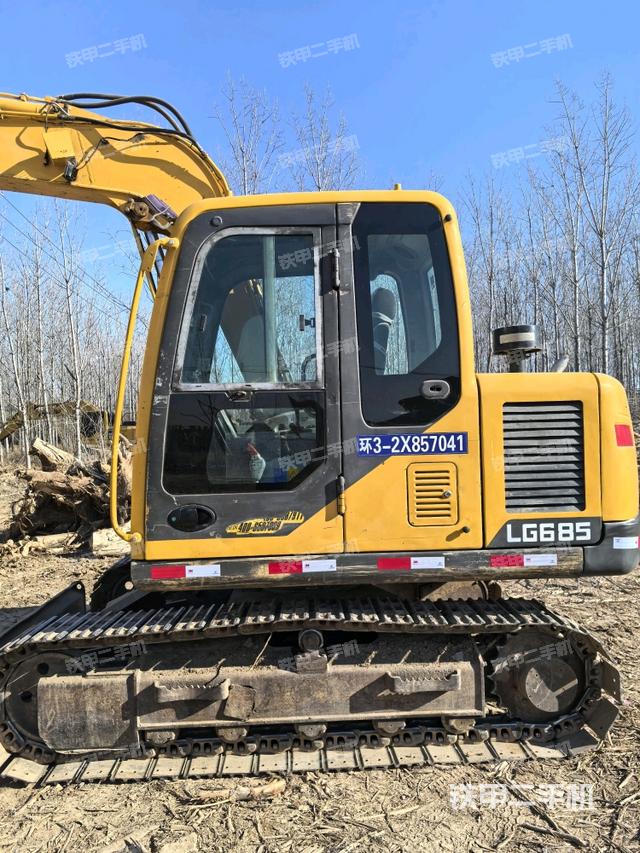 駕駛室整體（整機(jī)外觀）