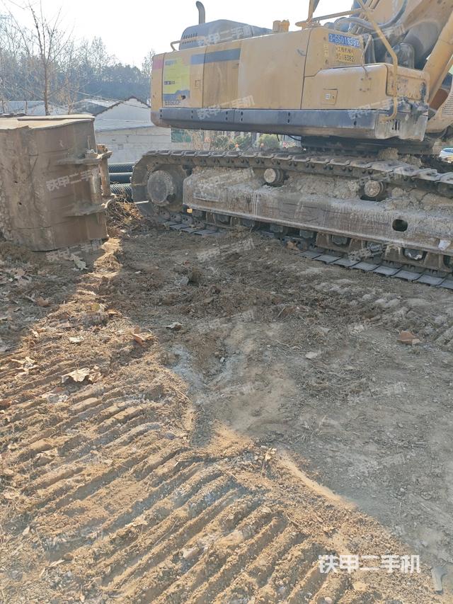 單側(cè)履帶整體（整機(jī)外觀）