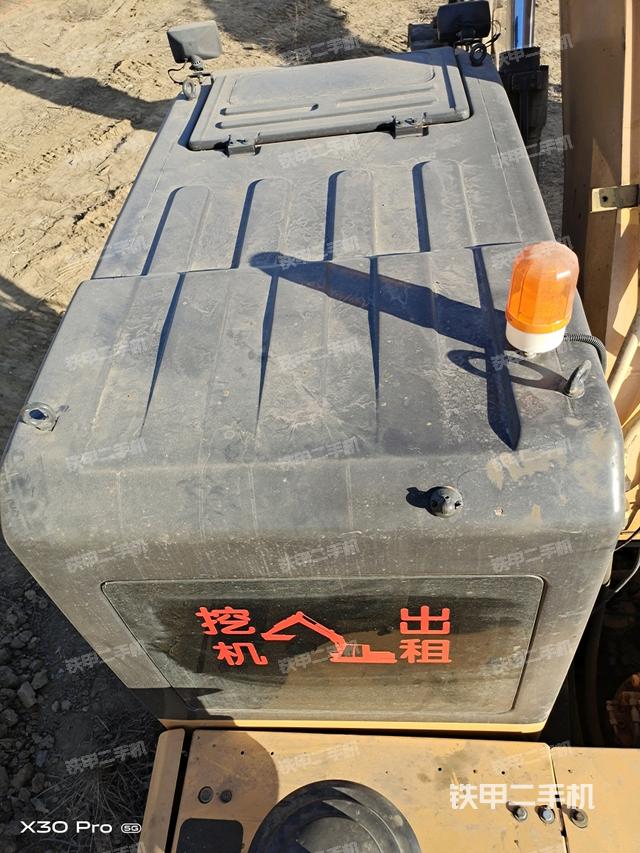 駕駛室頂部（整機(jī)外觀）