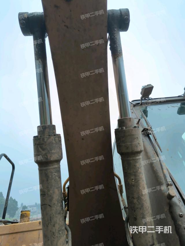 大臂油缸整體?豎拍（工作和回轉裝置）