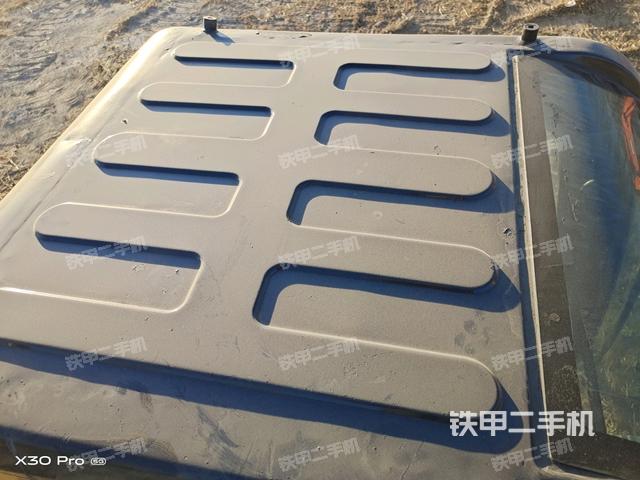 駕駛室頂部（整機(jī)外觀）