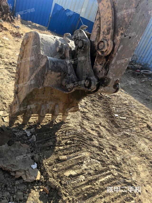 鏟斗右后整體（工作和回轉(zhuǎn)裝置）