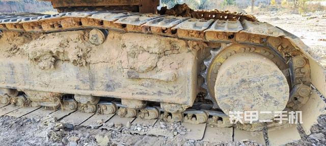 單側履帶整體(整機外觀) 單側履帶整體(整機外觀)