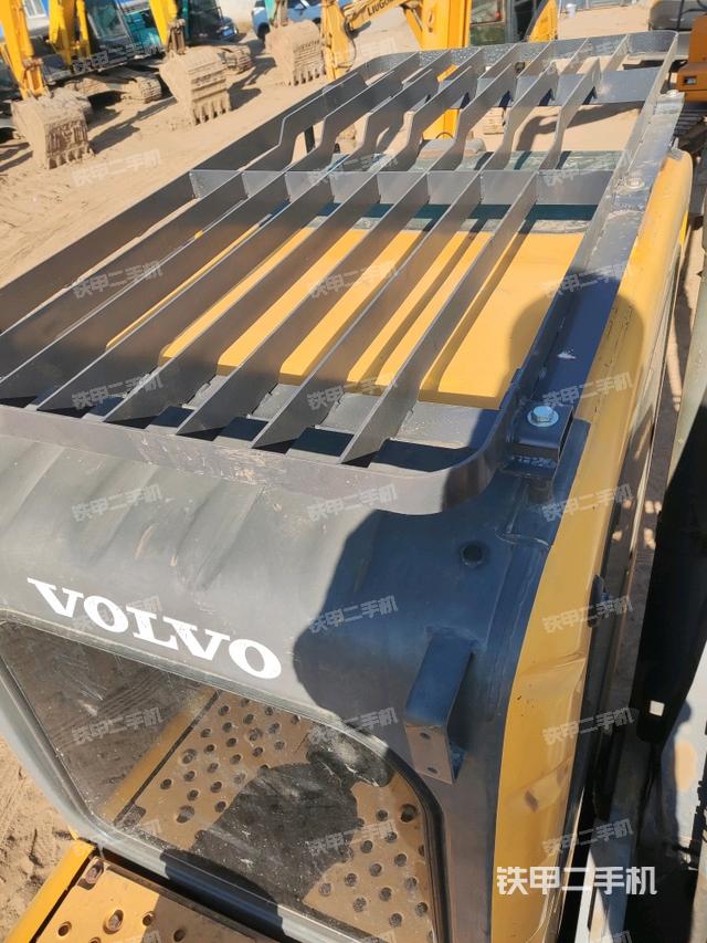 駕駛室頂部俯視（上車部件）