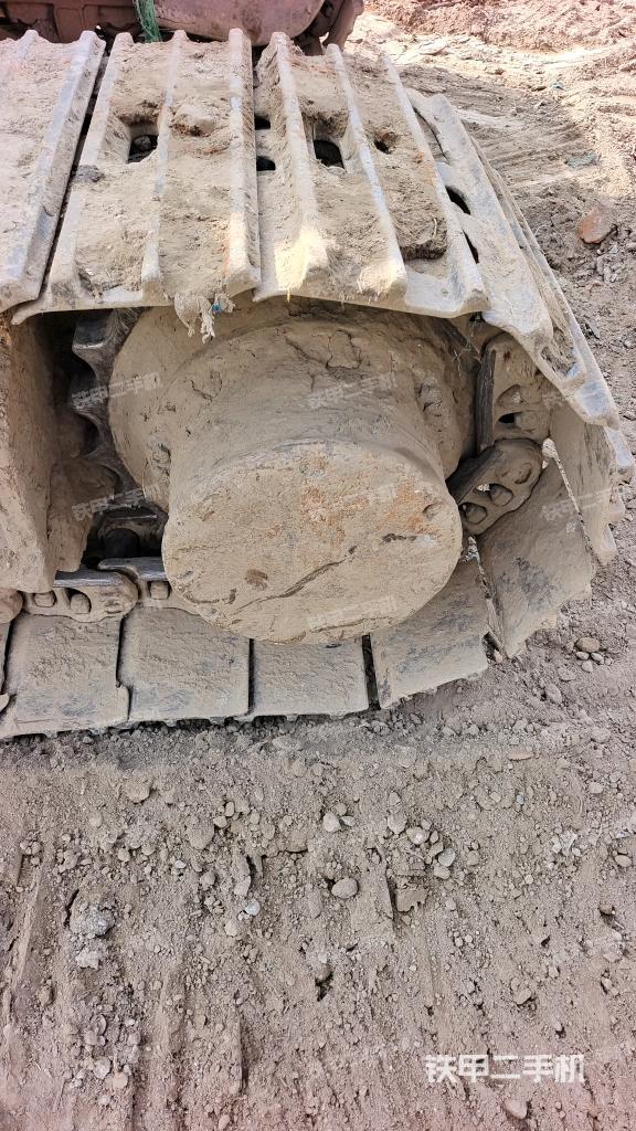 右驱动轮（行走机构）