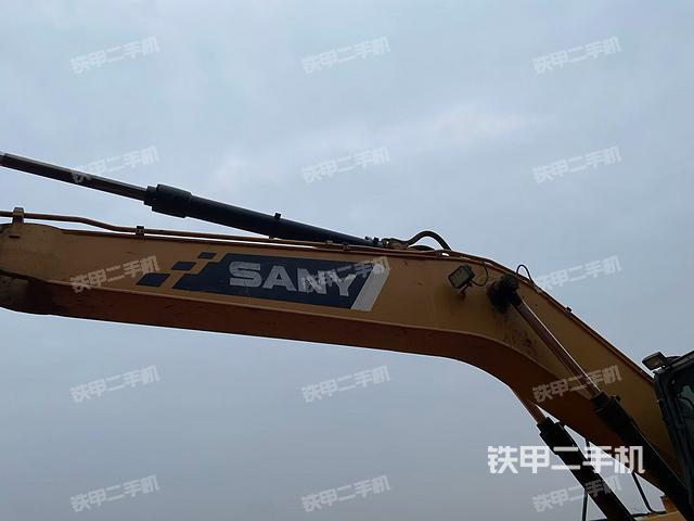 大臂整體?右側(cè)(工作和回轉(zhuǎn)裝置) 大臂整體?右側(cè)(工作和回轉(zhuǎn)裝置)