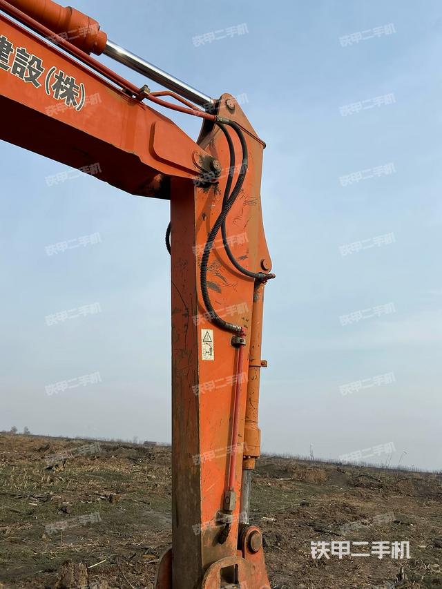 小臂整體左后(工作和回轉(zhuǎn)裝置) 小臂整體左后(工作和回轉(zhuǎn)裝置)