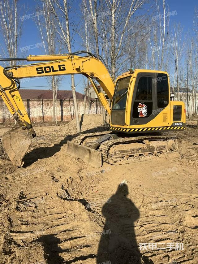 駕駛室整體（整機(jī)外觀）