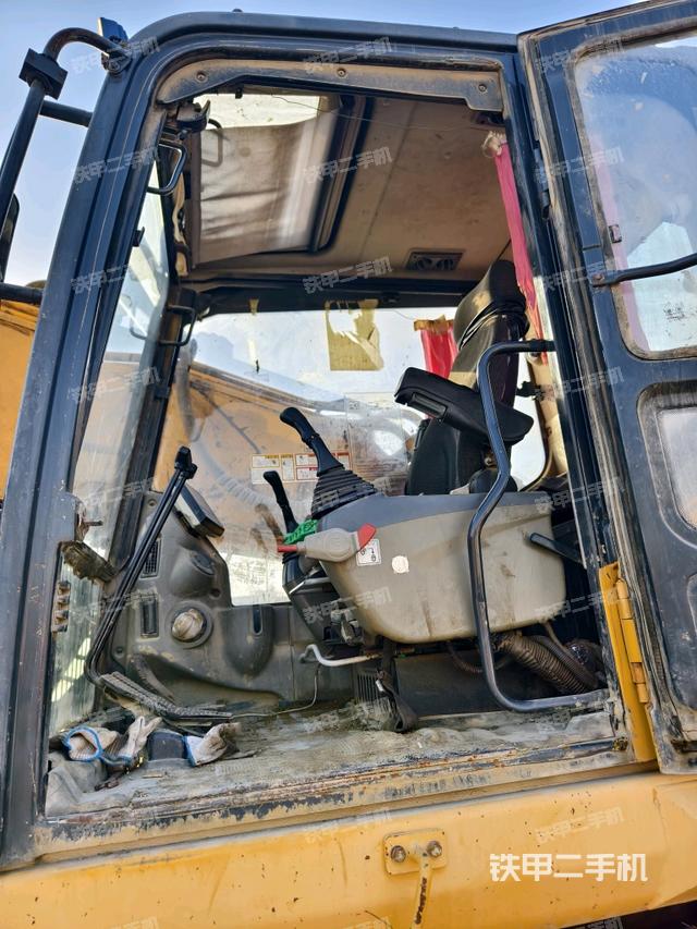 駕駛室正側(cè)（駕駛室部分）