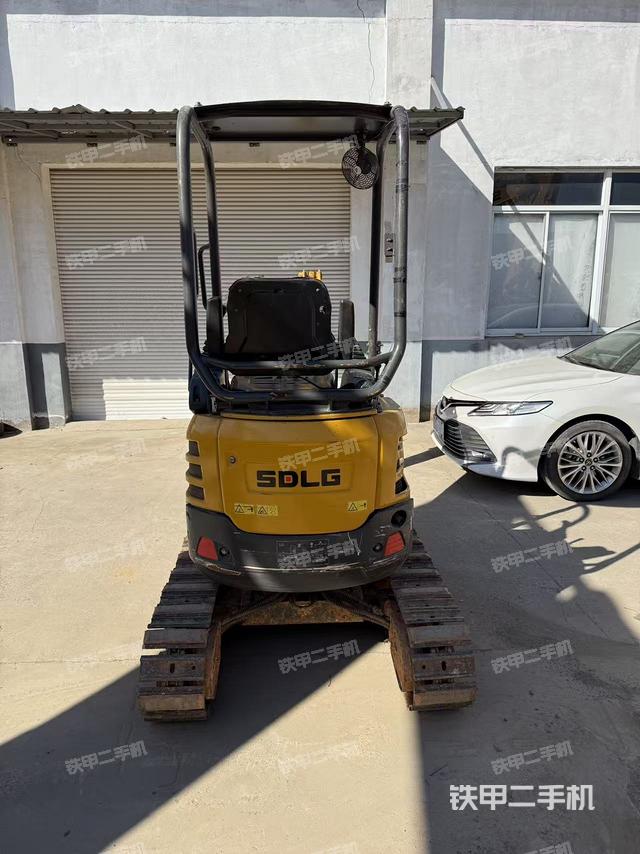 駕駛室頂部（整機(jī)外觀）