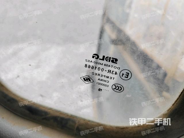 駕駛室正側(cè)(駕駛室部分) 駕駛室正側(cè)(駕駛室部分)