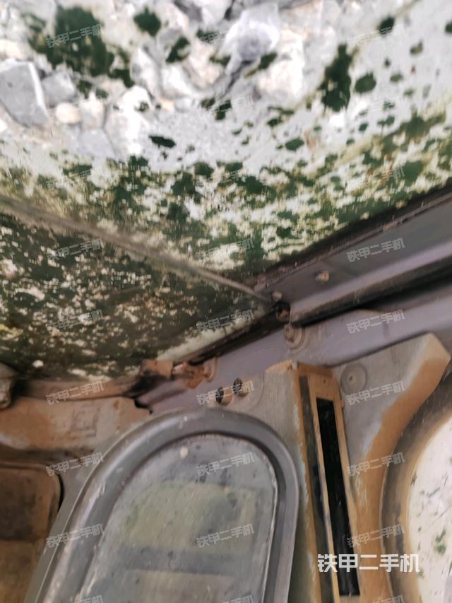 座椅后部(駕駛室部分) 座椅后部(駕駛室部分)