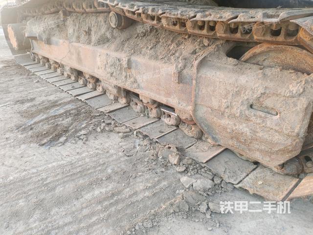 右驅(qū)動(dòng)輪（行走機(jī)構(gòu)）