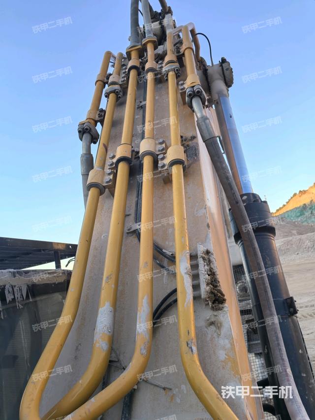 小臂整體右前（工作和回轉(zhuǎn)裝置）