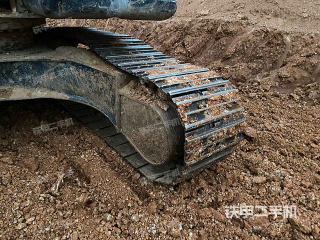 左側(cè)行走馬達(dá)蓋板(行走機(jī)構(gòu)) 左側(cè)行走馬達(dá)蓋板(行走機(jī)構(gòu))