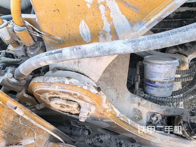 鏟斗右后整體（工作和回轉(zhuǎn)裝置）