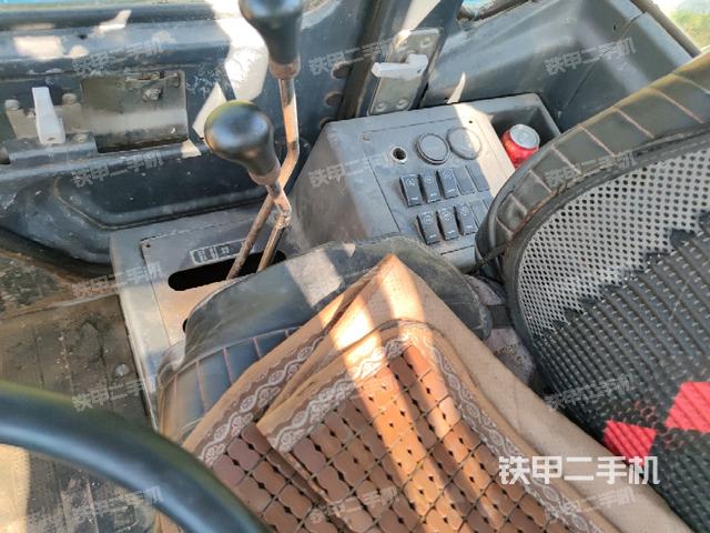 操作桿  檔位（駕駛室部分）