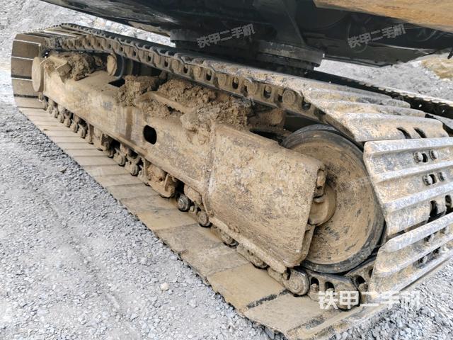 右側(cè)履帶整體(行走機構(gòu)) 右側(cè)履帶整體(行走機構(gòu))