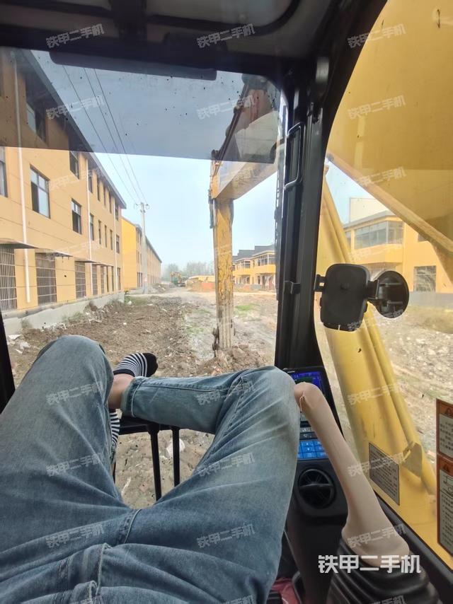 驾驶室整体（整机外观）