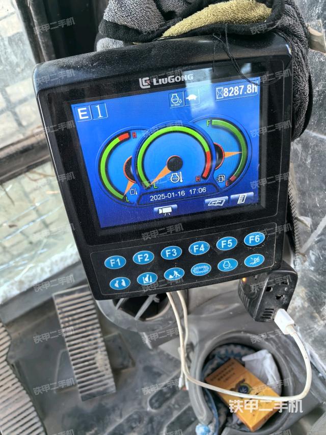 右側(cè)玻璃角標（駕駛室部分）