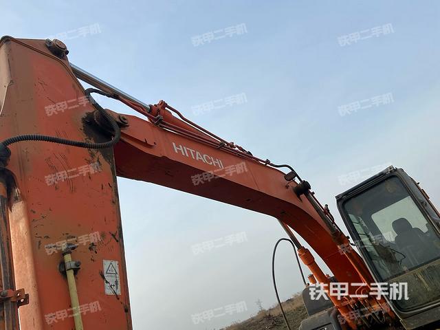 大臂整體?右側(cè)(工作和回轉(zhuǎn)裝置) 大臂整體?右側(cè)(工作和回轉(zhuǎn)裝置)