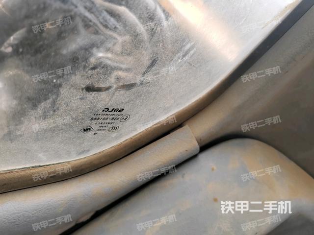 頂棚整體(駕駛室部分) 頂棚整體(駕駛室部分)