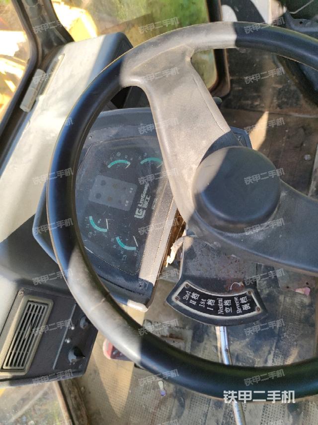 儀表盤(pán)（駕駛室部分）