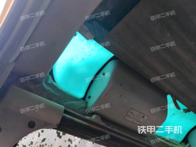 駕駛室左前45度(駕駛室部分) 駕駛室左前45度(駕駛室部分)