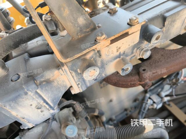 風(fēng)扇及皮帶（壓路機(jī)發(fā)動(dòng)機(jī)艙）