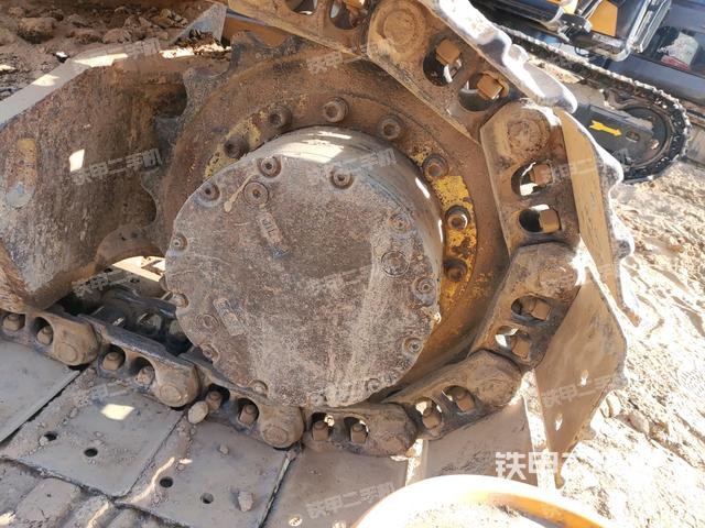 右驅動輪（行走機構）