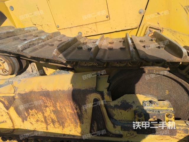 推土鏟右后(推土機底盤及工作裝置) 推土鏟右后(推土機底盤及工作裝置)