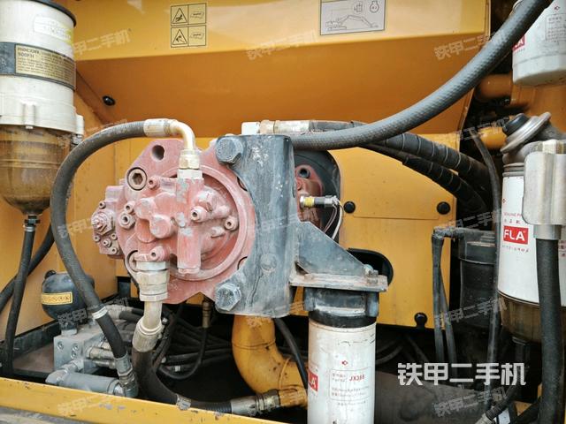 液壓泵斜45?右（大件艙室）