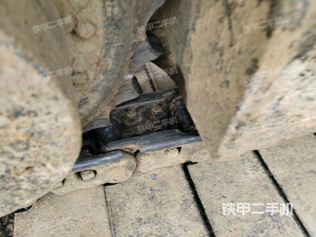 左側(cè)行走馬達蓋板(行走機構(gòu)) 左側(cè)行走馬達蓋板(行走機構(gòu))