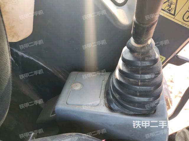 座椅左側(cè)控制臺(tái)/音響/含左手柄（駕駛室部分）