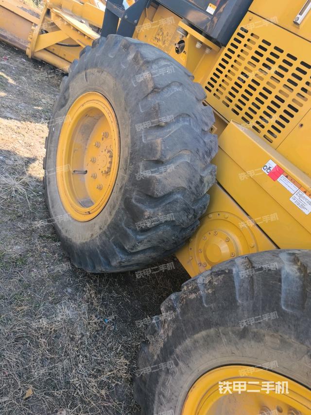 左驅(qū)動輪/左后輪（行走機(jī)構(gòu)）