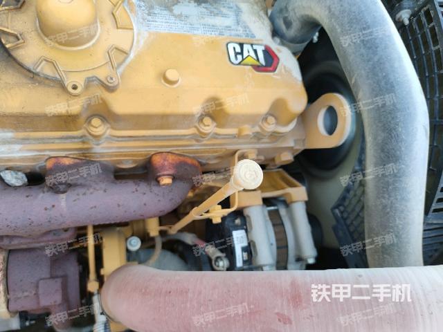 氣門室蓋螺絲特寫(上車部件) 氣門室蓋螺絲特寫(上車部件)