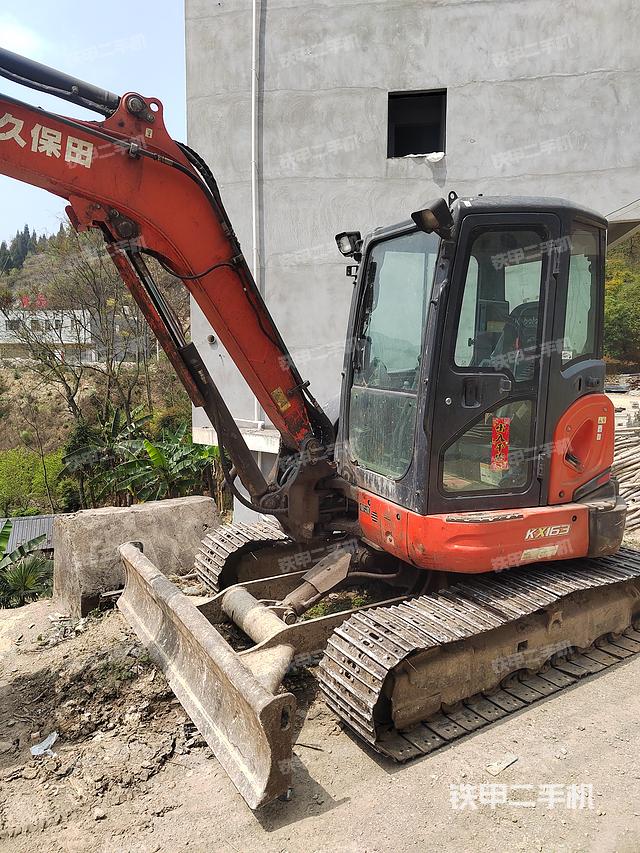 駕駛室整體（整機(jī)外觀）