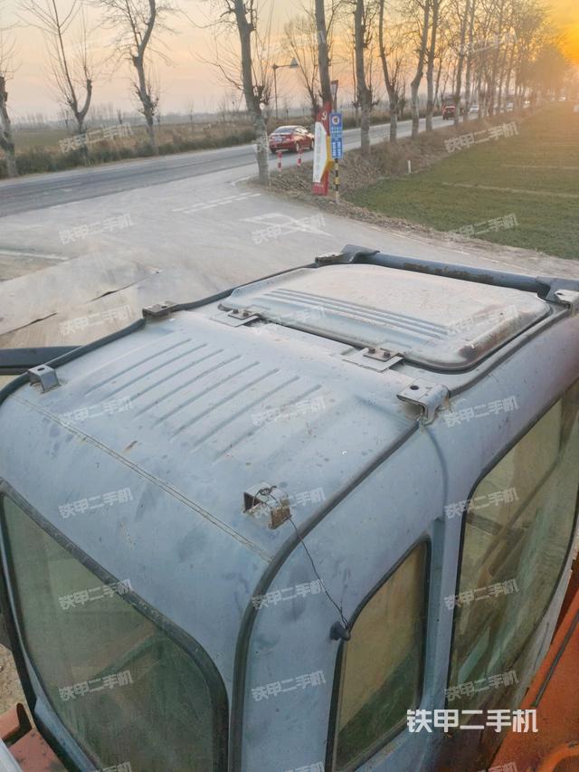 駕駛室頂部俯視（上車部件）