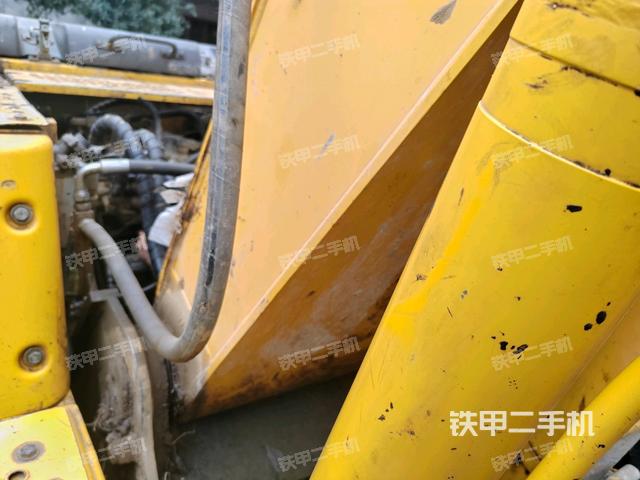 大臂根部?斜視(工作和回轉(zhuǎn)裝置) 大臂根部?斜視(工作和回轉(zhuǎn)裝置)