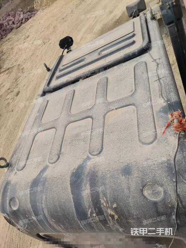 駕駛室頂部（整機(jī)外觀）