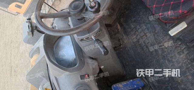 駕駛室工作臺（整機(jī)外觀及大件）