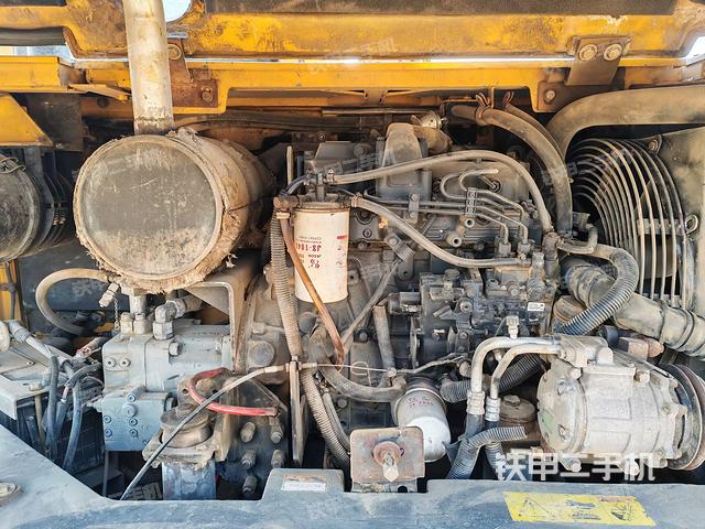 發(fā)動(dòng)機(jī)整體俯視(整機(jī)外觀) 發(fā)動(dòng)機(jī)整體俯視(整機(jī)外觀)