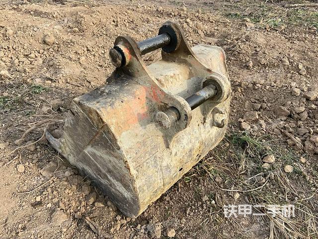 鏟斗45度(工作和回轉(zhuǎn)裝置) 鏟斗45度(工作和回轉(zhuǎn)裝置)