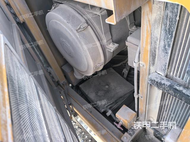 液壓泵斜45?左（大件艙室）